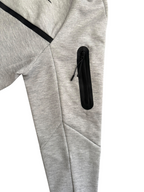 1:1 replika Nike Tech Fleece Premium.